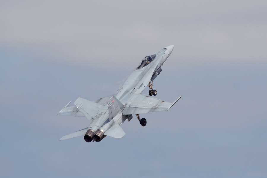 CF-18