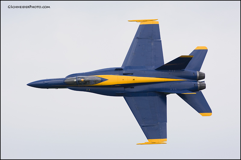 Blue Angels solo pass