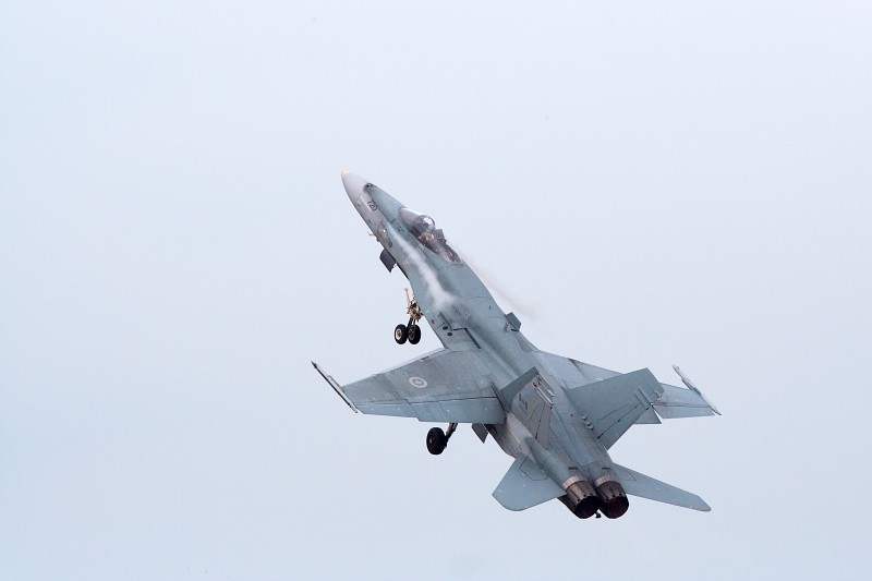 CF-18