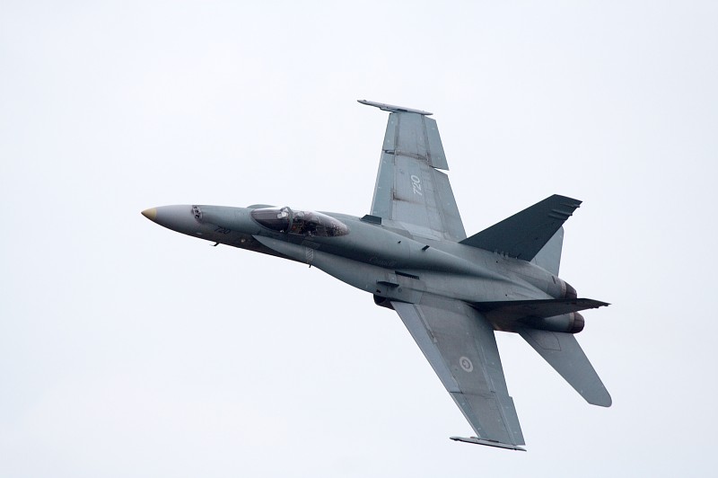 CF-18
